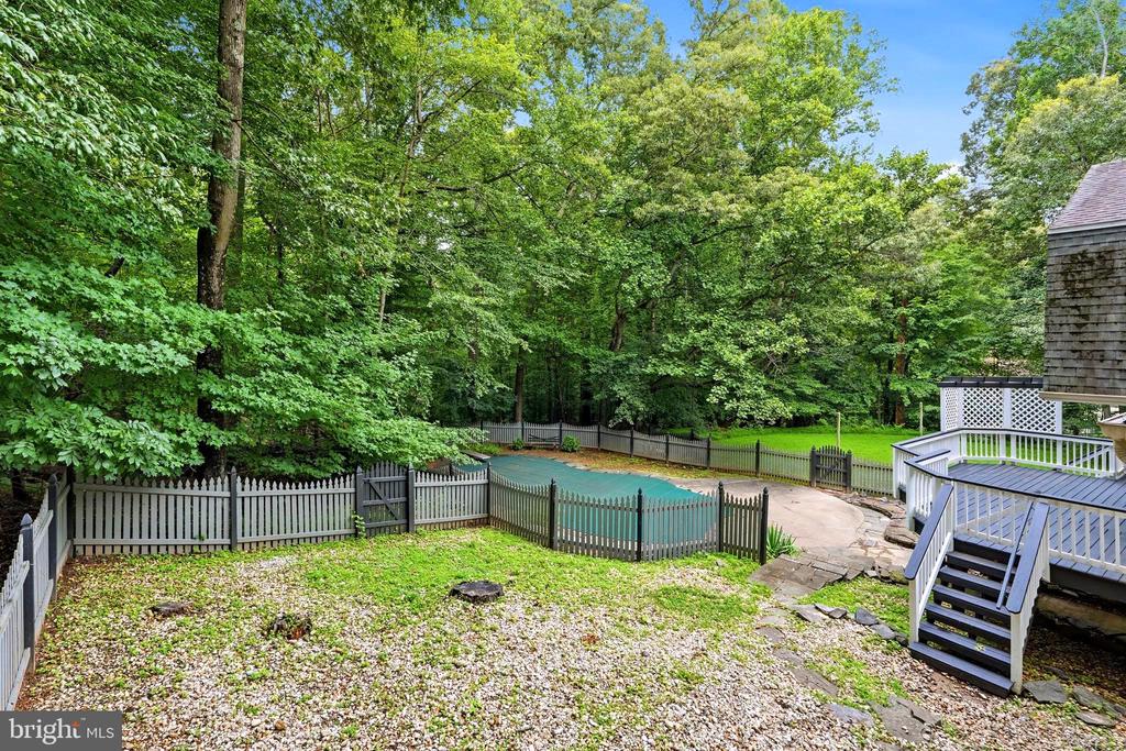 6121 QUEENS BRIGADE COURT