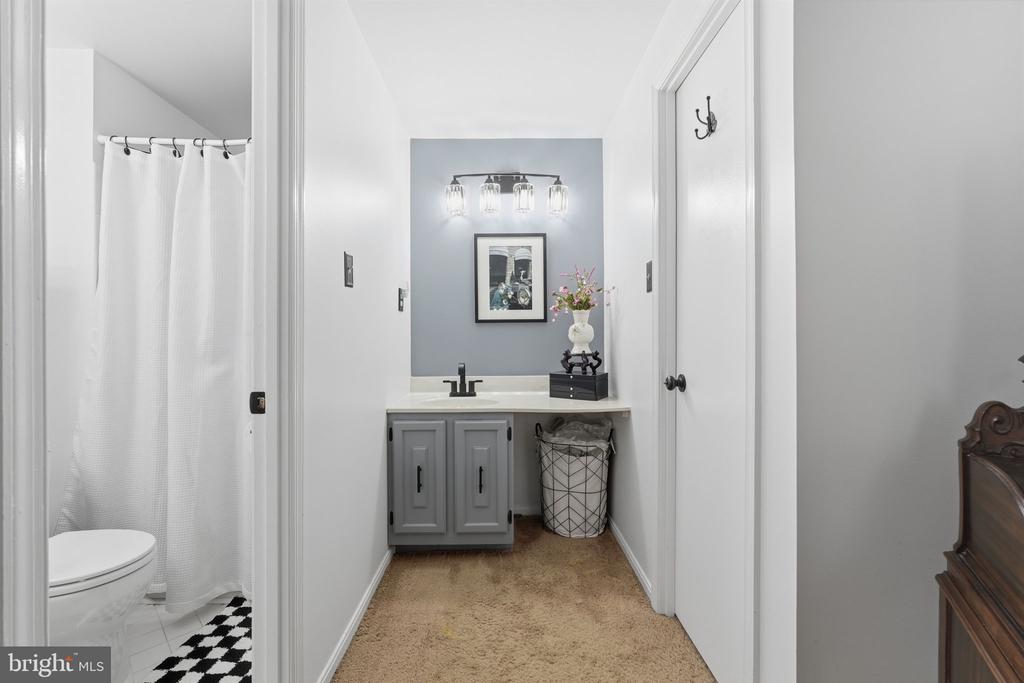 6121 QUEENS BRIGADE COURT