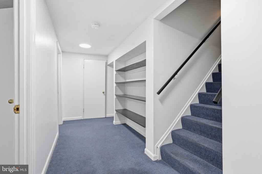 6121 QUEENS BRIGADE COURT
