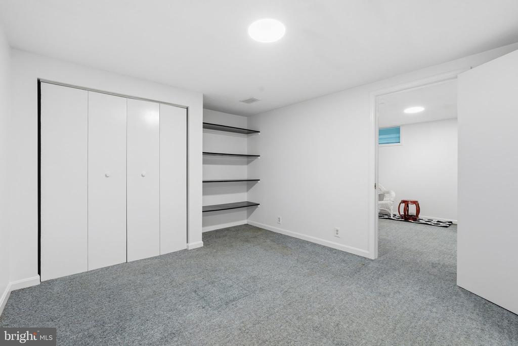6121 QUEENS BRIGADE COURT