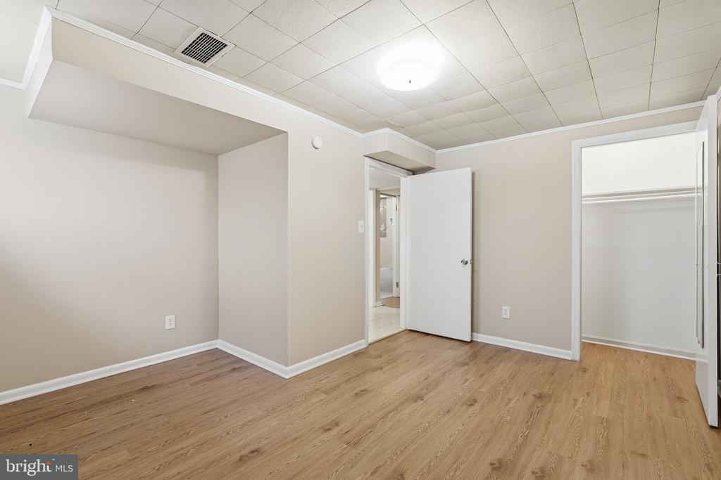 6806 LEMON ROAD