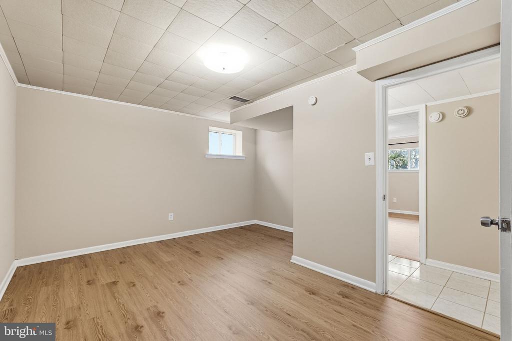 6806 LEMON ROAD
