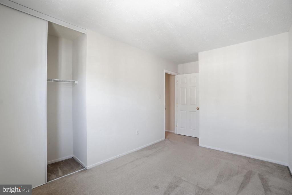2391 HUNTERS SQUARE COURT