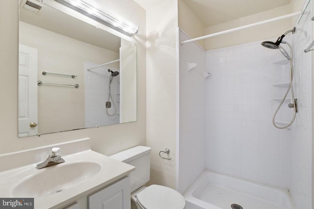 2391 HUNTERS SQUARE COURT