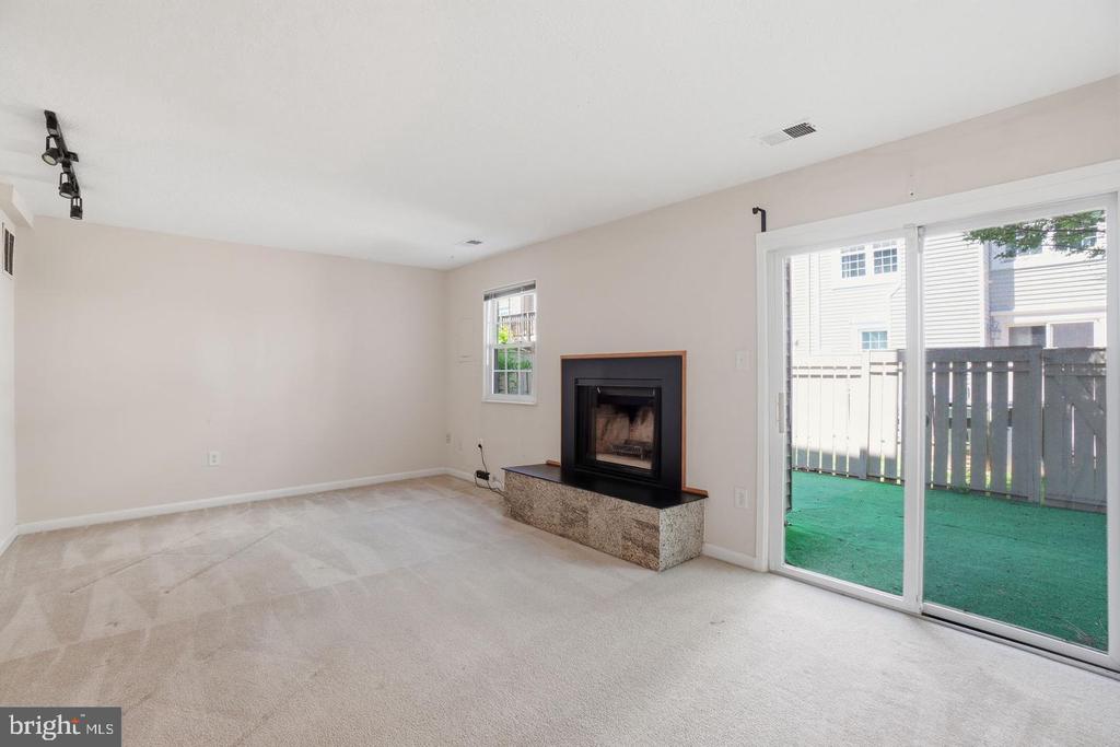2391 HUNTERS SQUARE COURT