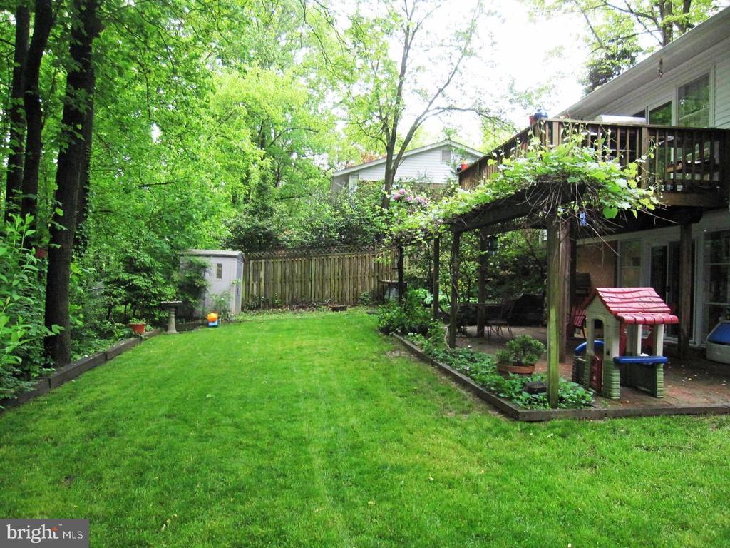 3913 MOSS DRIVE
