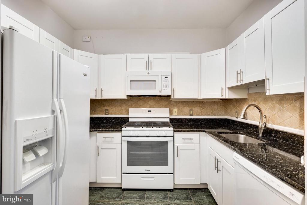 1645 INTERNATIONAL DRIVE Unit: 411