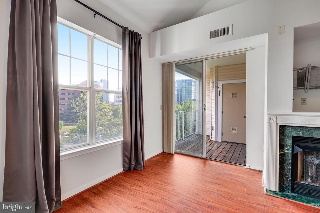 1645 INTERNATIONAL DRIVE Unit: 411