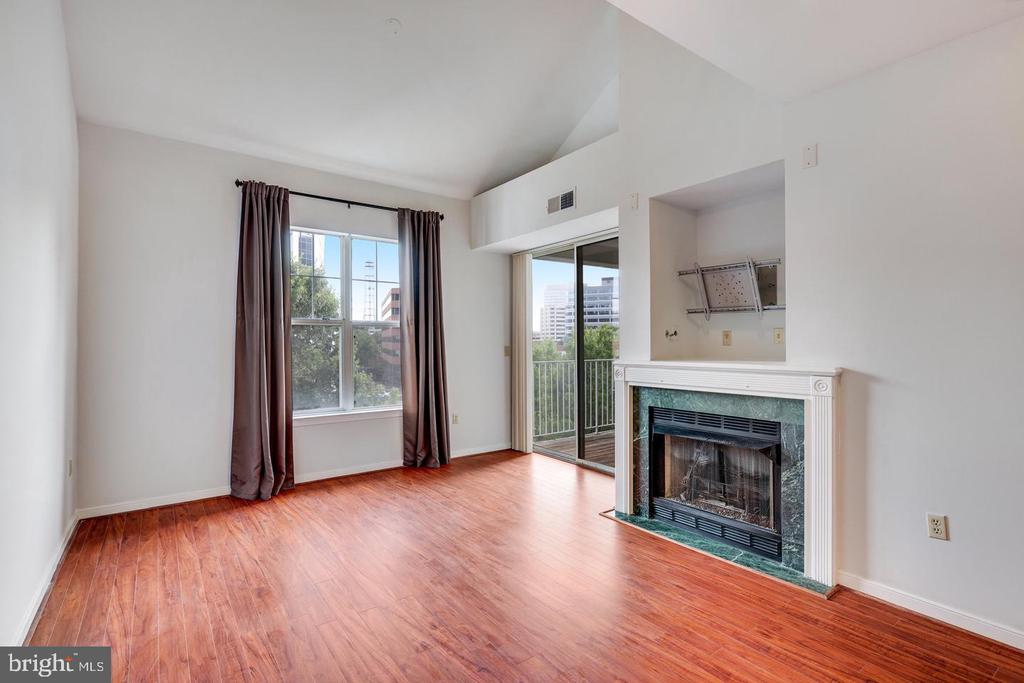 1645 INTERNATIONAL DRIVE Unit: 411