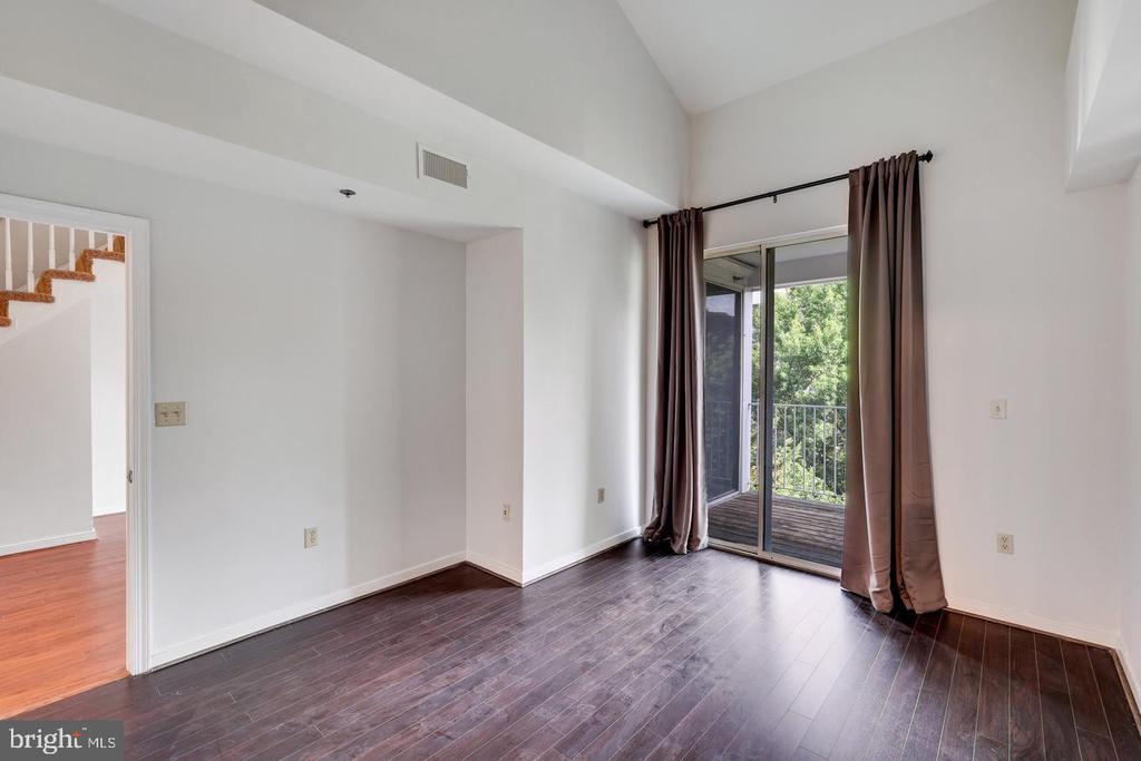 1645 INTERNATIONAL DRIVE Unit: 411