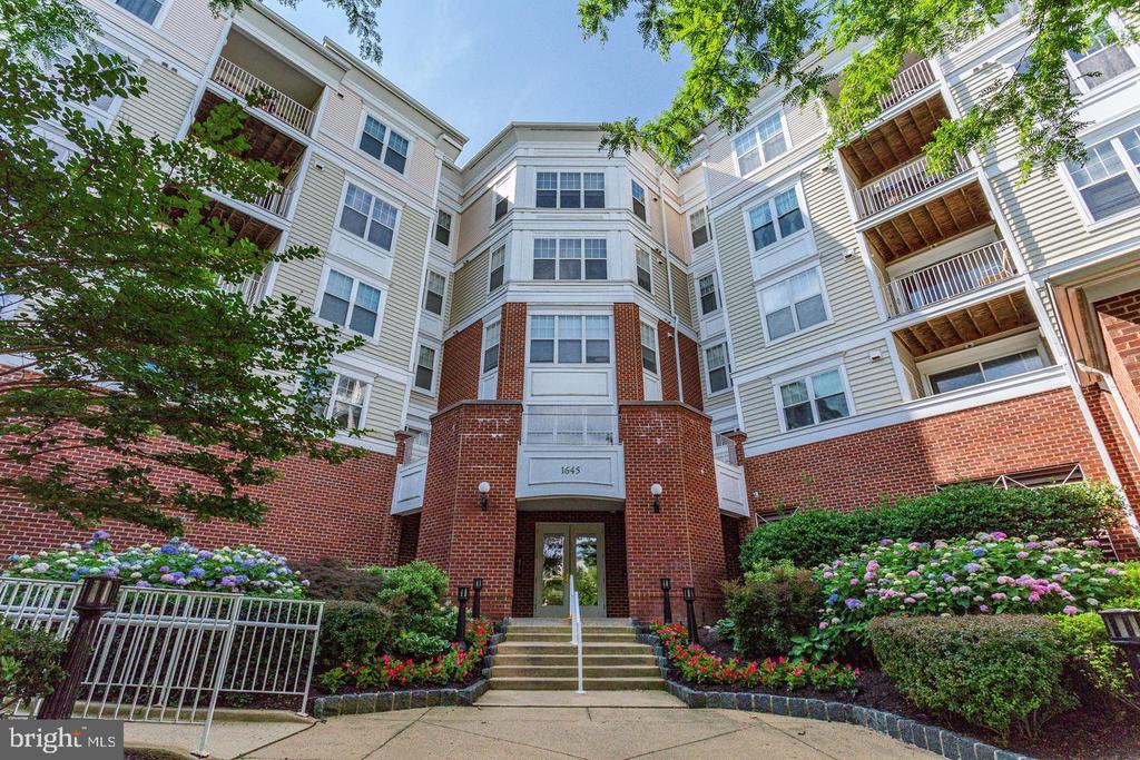 1645 INTERNATIONAL DRIVE Unit: 411