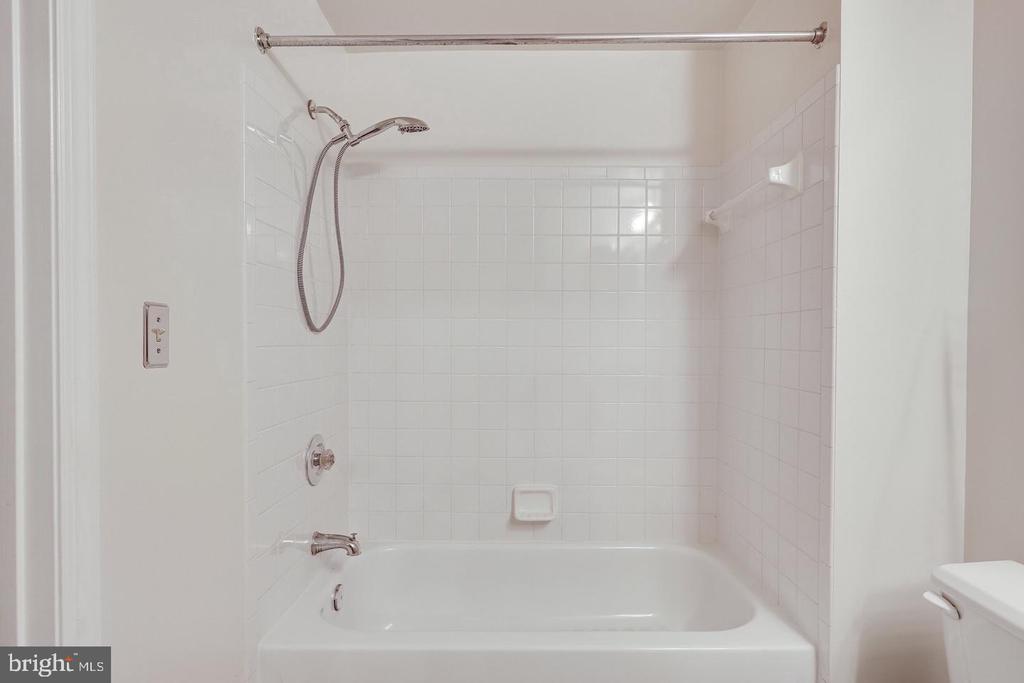 1645 INTERNATIONAL DRIVE Unit: 411
