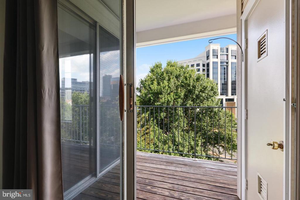 1645 INTERNATIONAL DRIVE Unit: 411