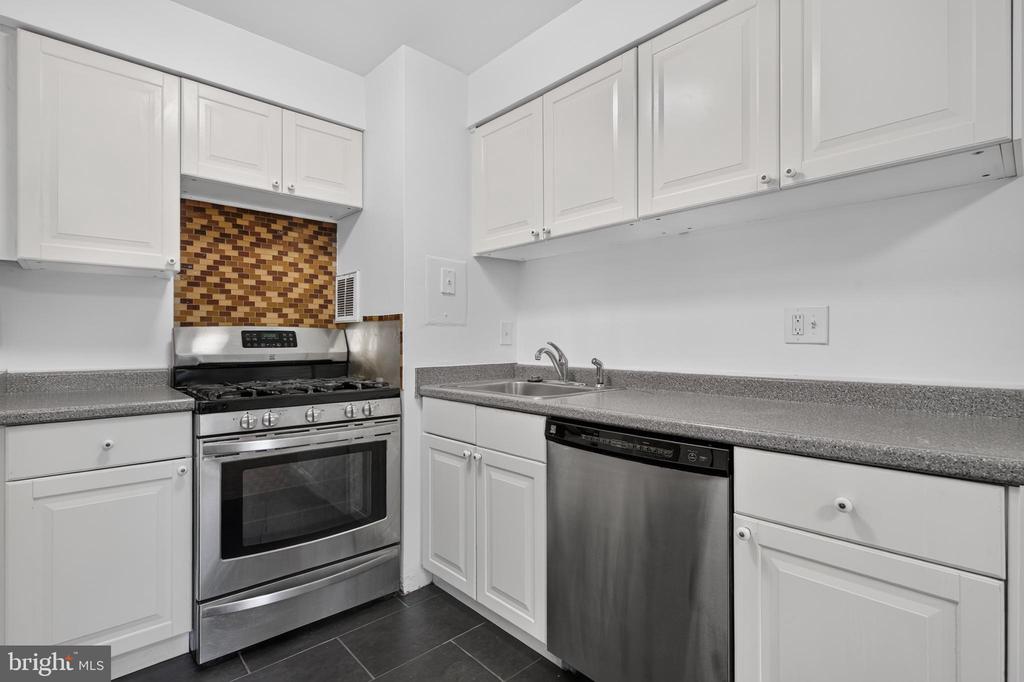 7753 PATRIOT DRIVE Unit: 54