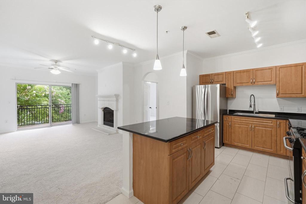 12933 CENTRE PARK CIRCLE Unit: 201