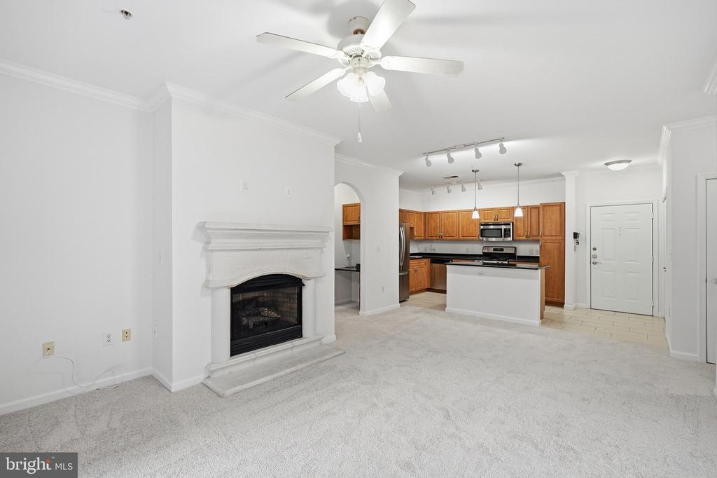 12933 CENTRE PARK CIRCLE Unit: 201