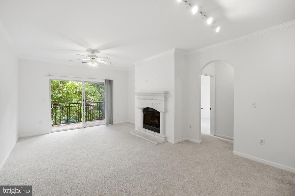 12933 CENTRE PARK CIRCLE Unit: 201