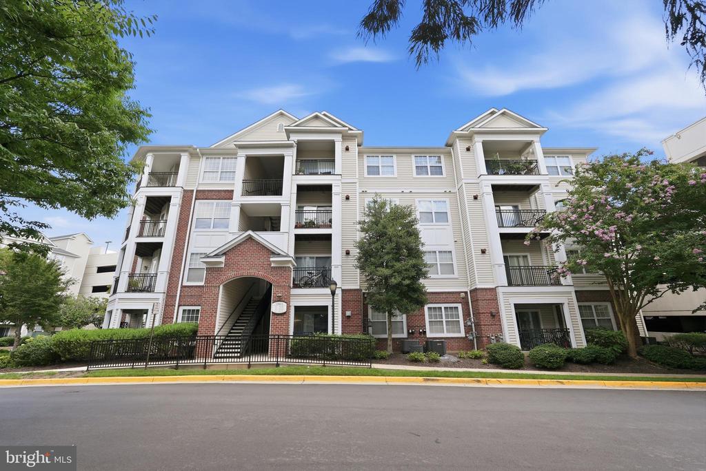 12933 CENTRE PARK CIRCLE Unit: 201