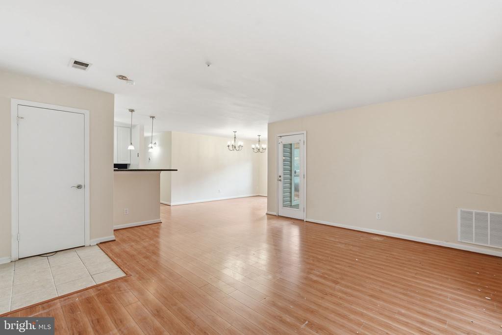 3176 SUMMIT SQUARE DRIVE Unit: 4-A2