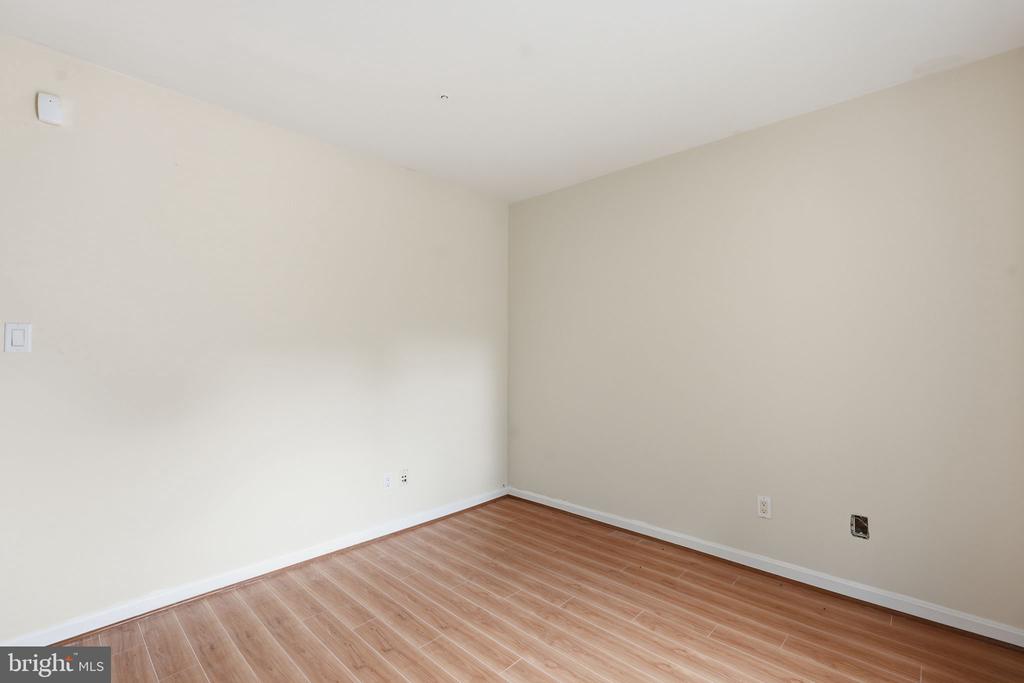 3176 SUMMIT SQUARE DRIVE Unit: 4-A2