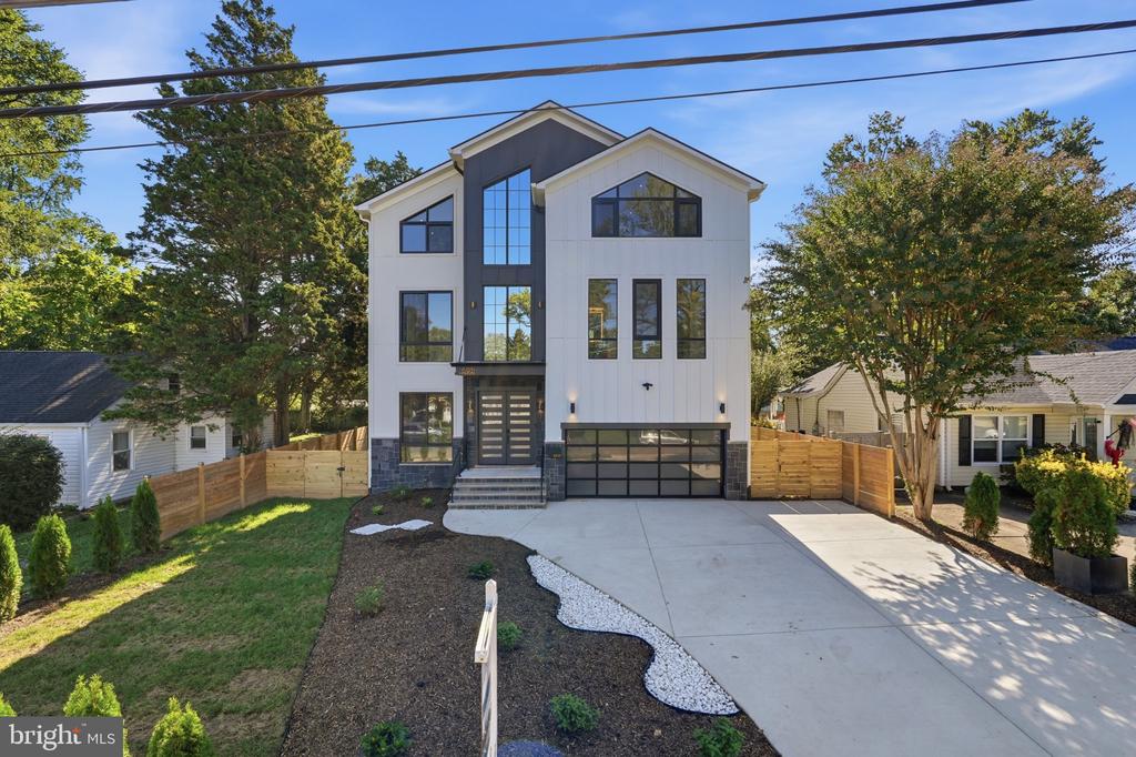 6931 OAK RIDGE ROAD