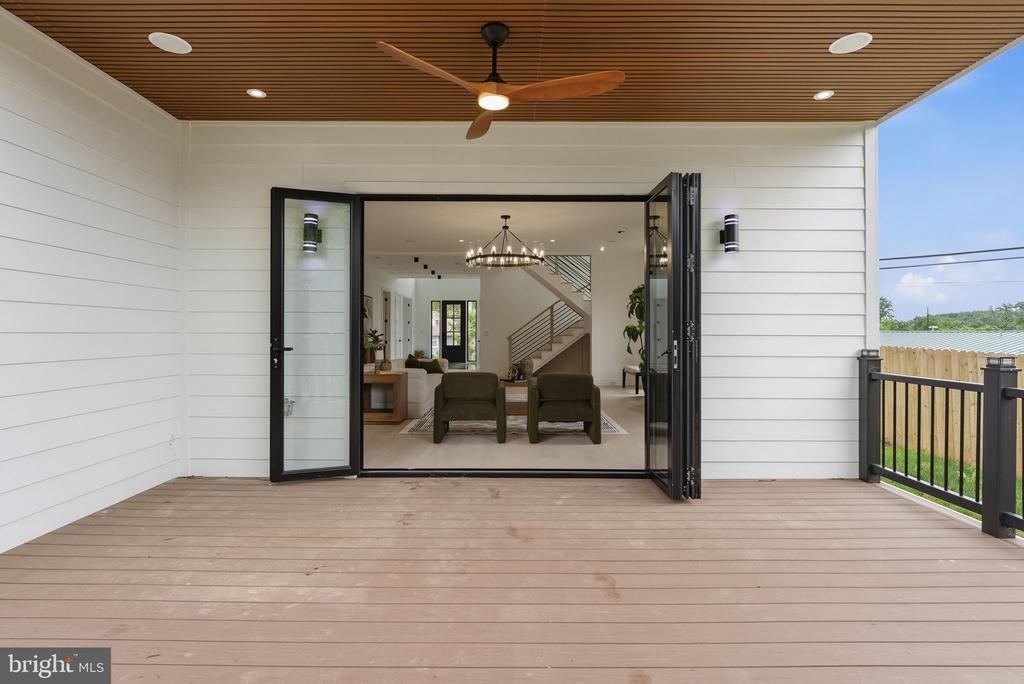 6931 OAK RIDGE ROAD