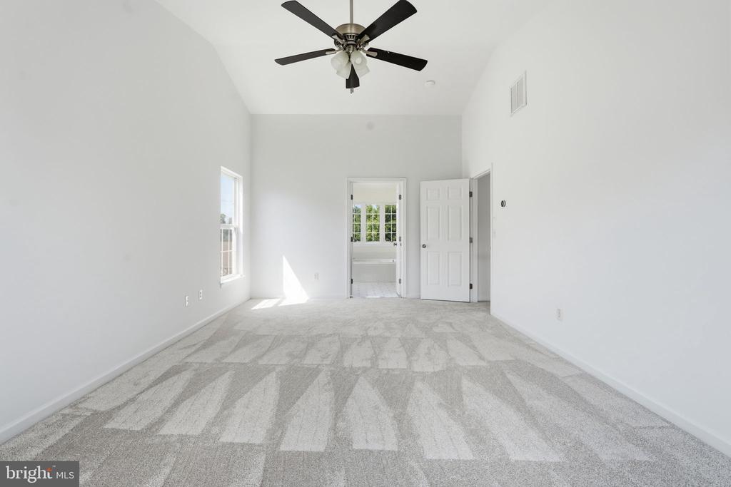 14090 EAGLE CHASE CIRCLE