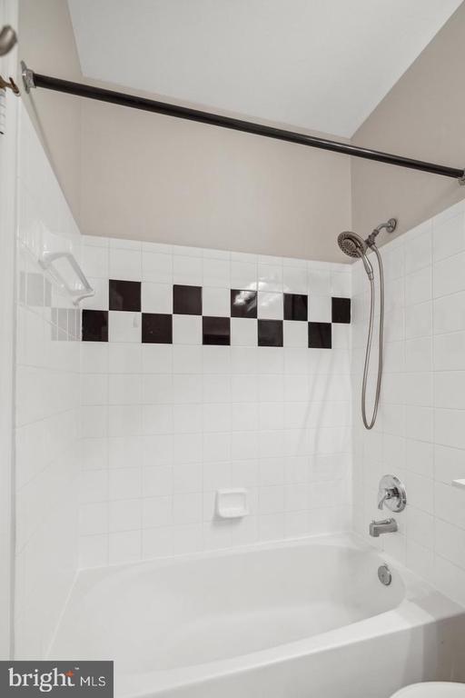 9490 VIRGINIA CENTER BOULEVARD Unit: 132