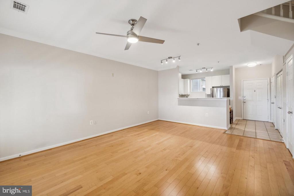 9490 VIRGINIA CENTER BOULEVARD Unit: 132