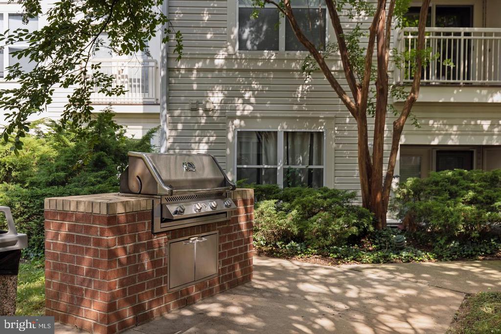 9490 VIRGINIA CENTER BOULEVARD Unit: 132