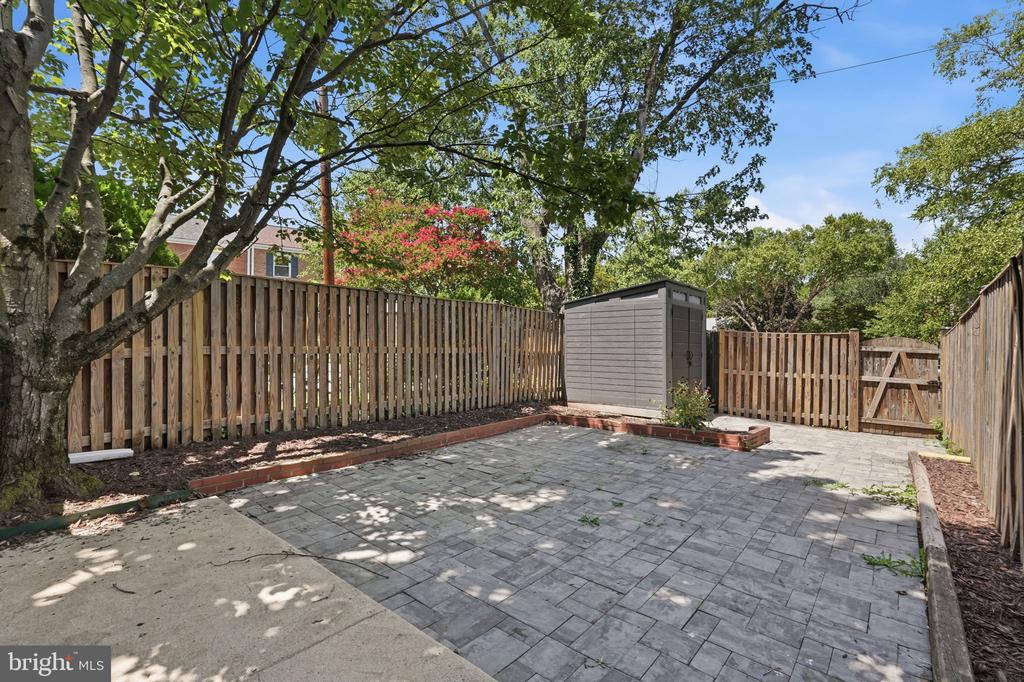3318 ARDLEY COURT
