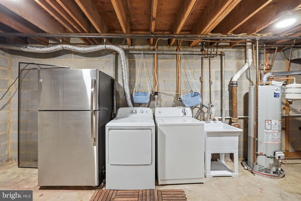 3318 ARDLEY COURT