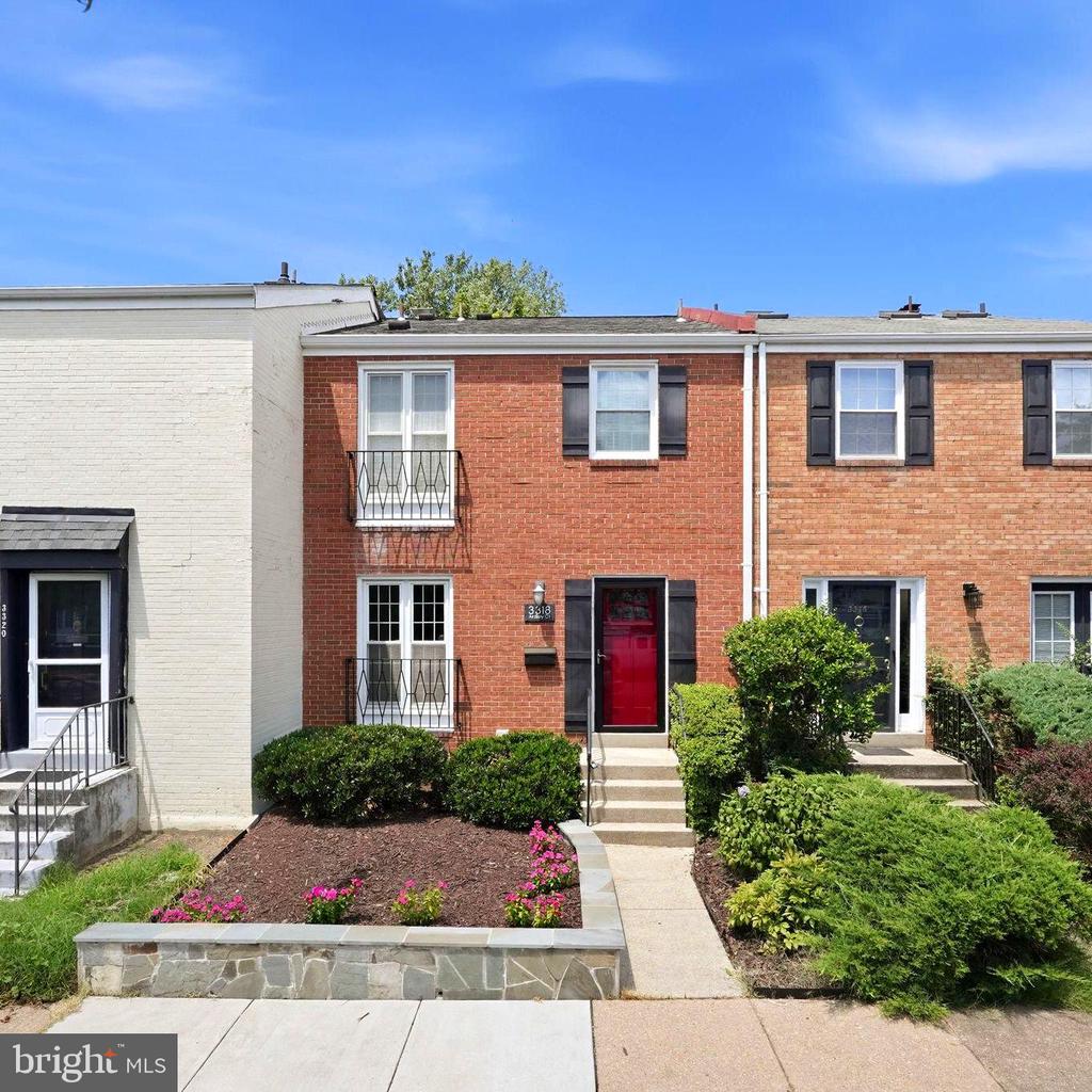 3318 ARDLEY COURT