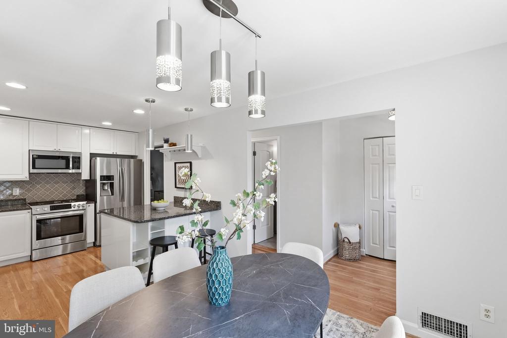 3318 ARDLEY COURT
