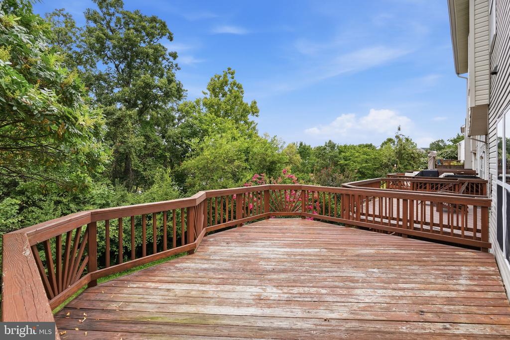 13222 GOOSE POND LANE