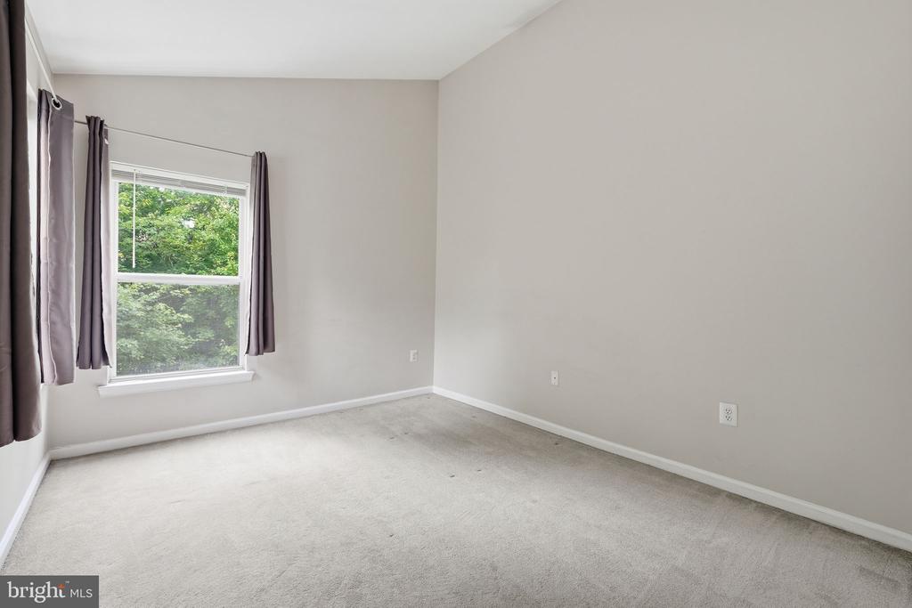 13222 GOOSE POND LANE