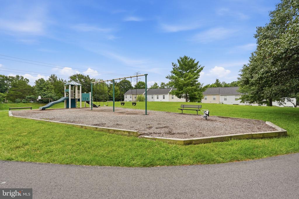 13222 GOOSE POND LANE