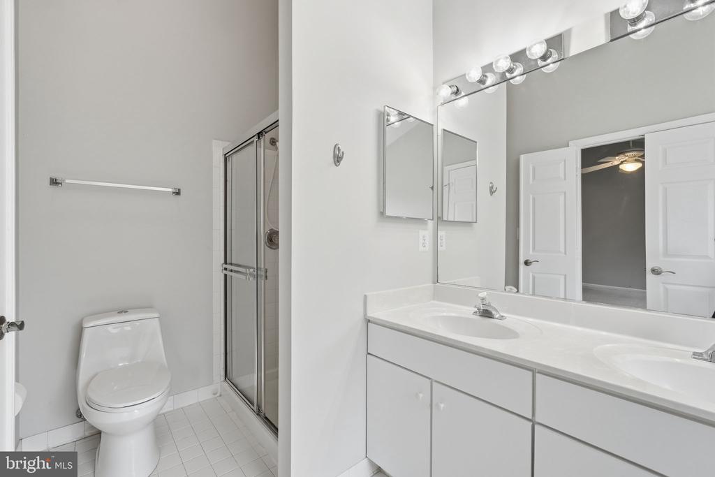 13222 GOOSE POND LANE