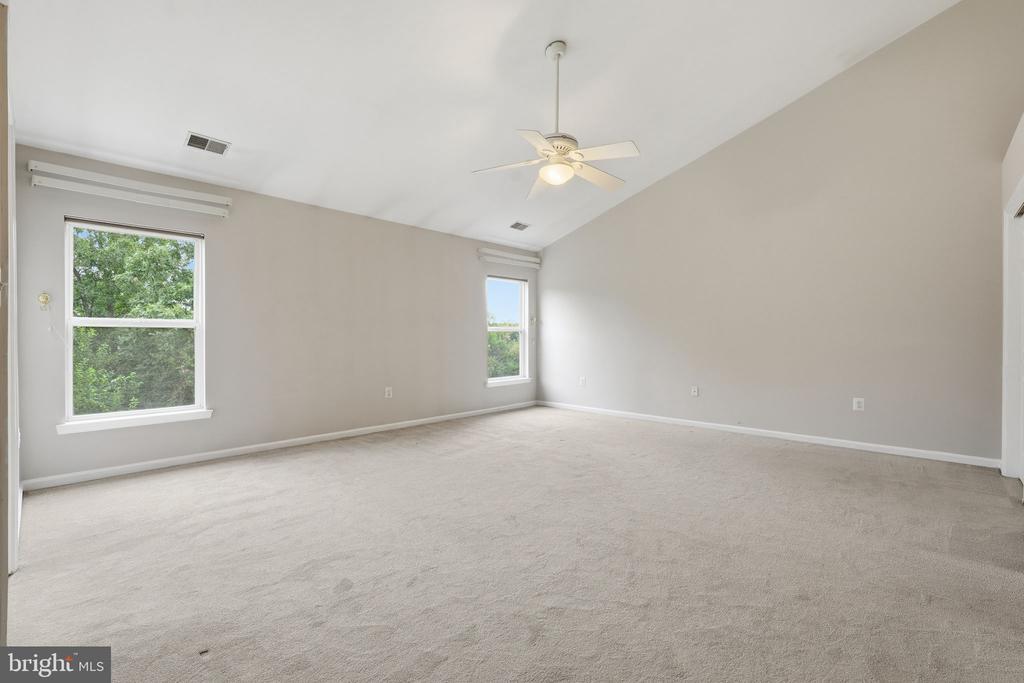 13222 GOOSE POND LANE