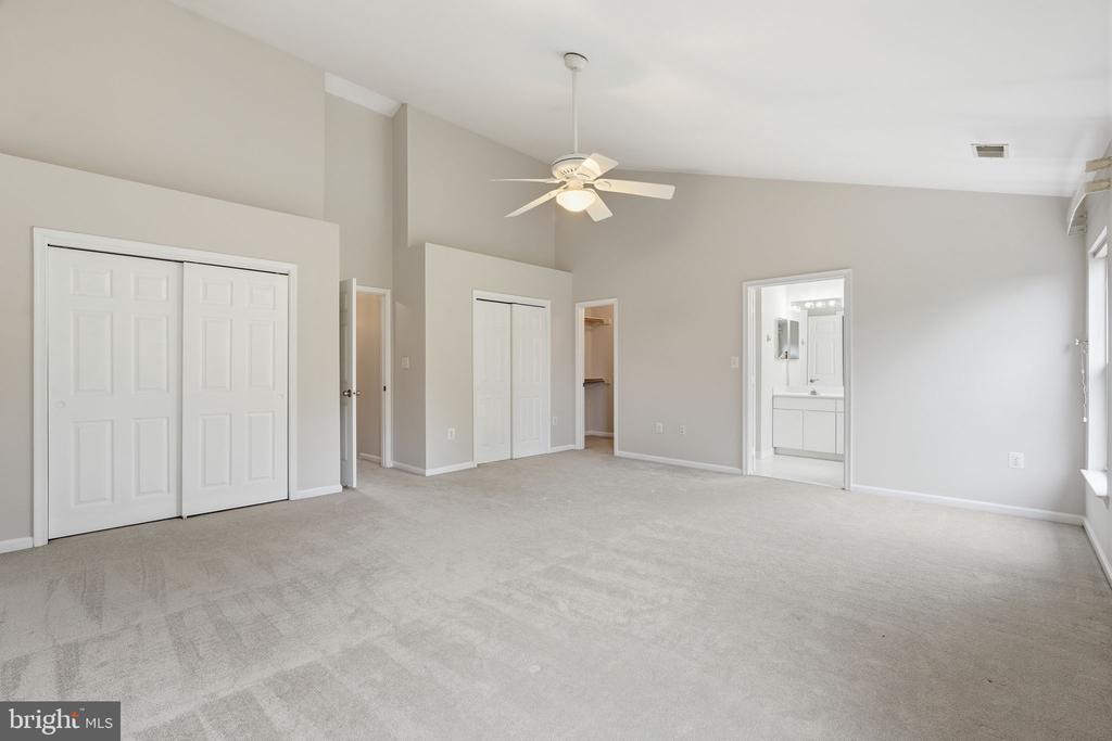 13222 GOOSE POND LANE
