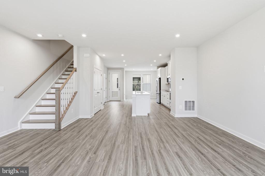 2118 ACADIA ROAD