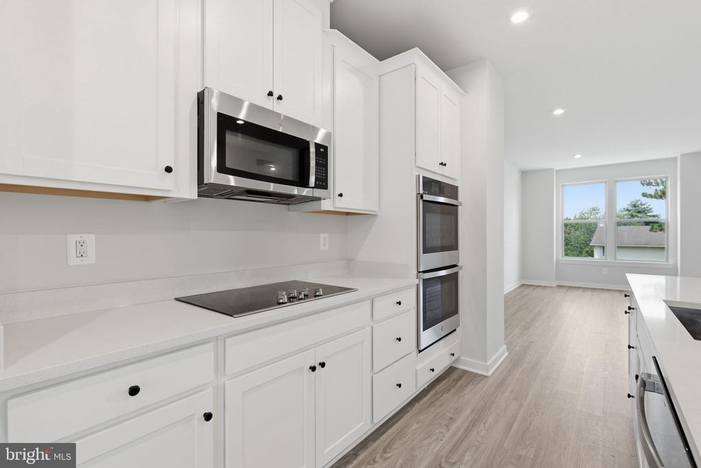 2118 ACADIA ROAD