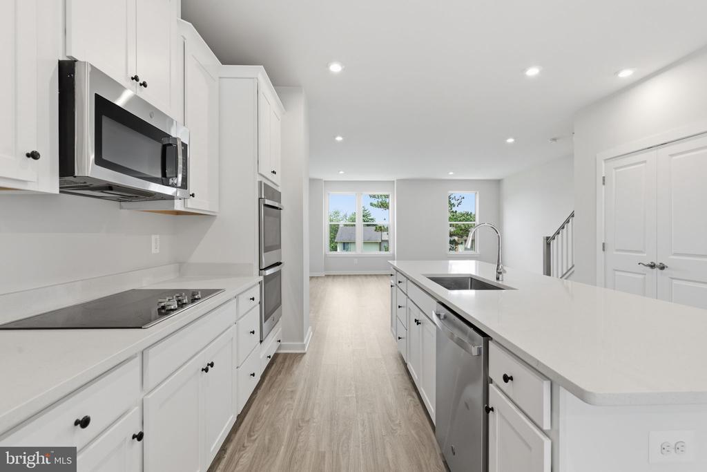 2118 ACADIA ROAD