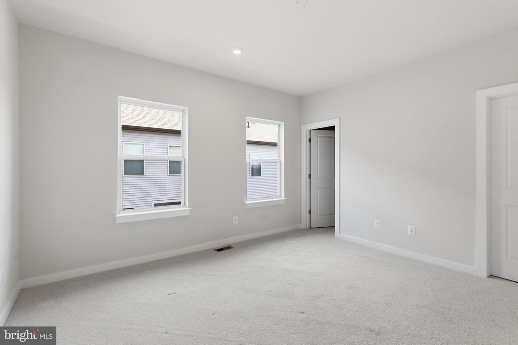 2118 ACADIA ROAD