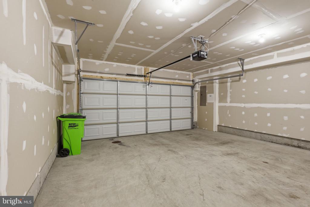 2118 ACADIA ROAD