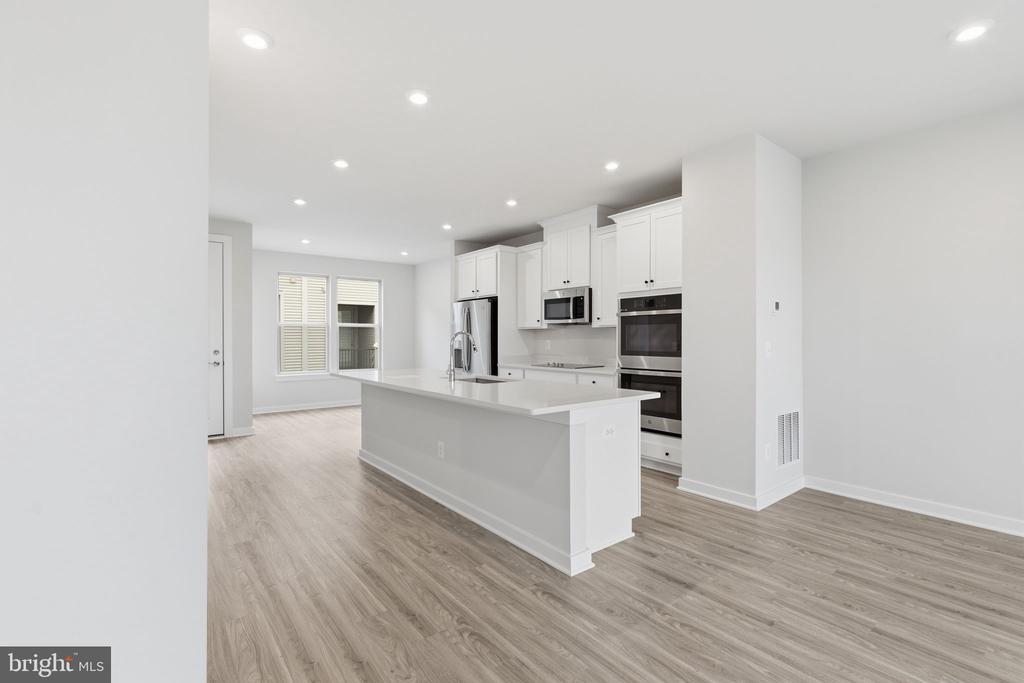 2118 ACADIA ROAD