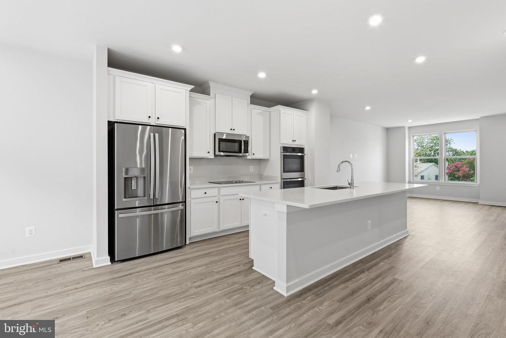 2118 ACADIA ROAD