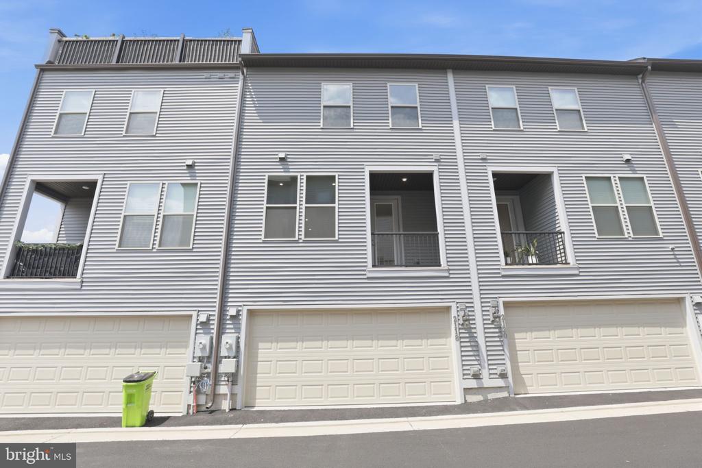 2118 ACADIA ROAD