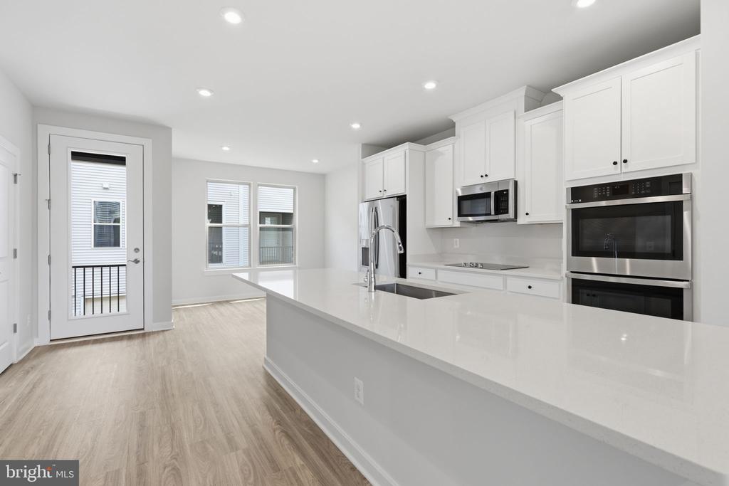 2118 ACADIA ROAD