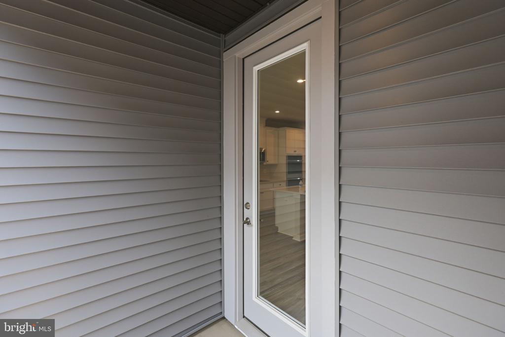 2118 ACADIA ROAD